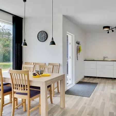 Sighmund - 530m From The Sea By Interhome Yderby